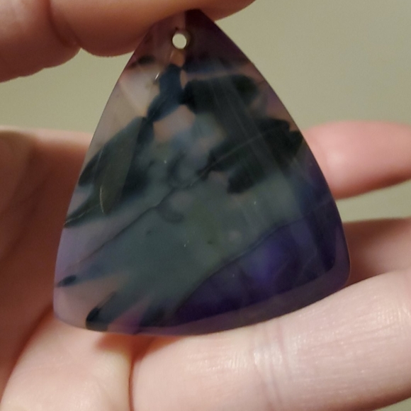 New Black Dragon Veins Agate Triangle Pendant. - Picture 5 of 8